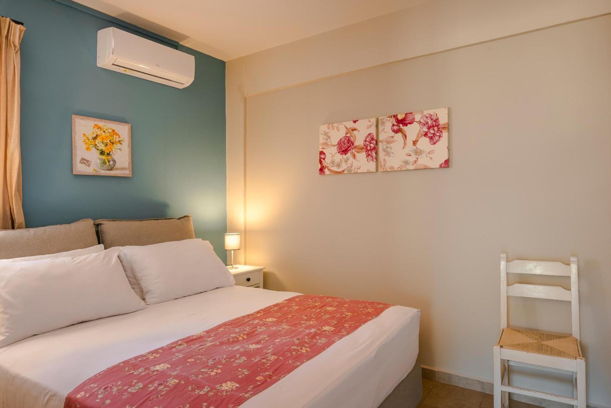 Irilena Studios And Apartments Lászi Kültér fotó