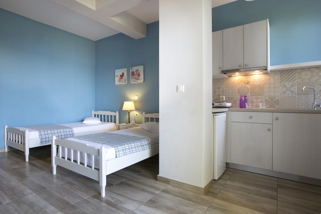 Irilena Studios And Apartments Lászi Szoba fotó