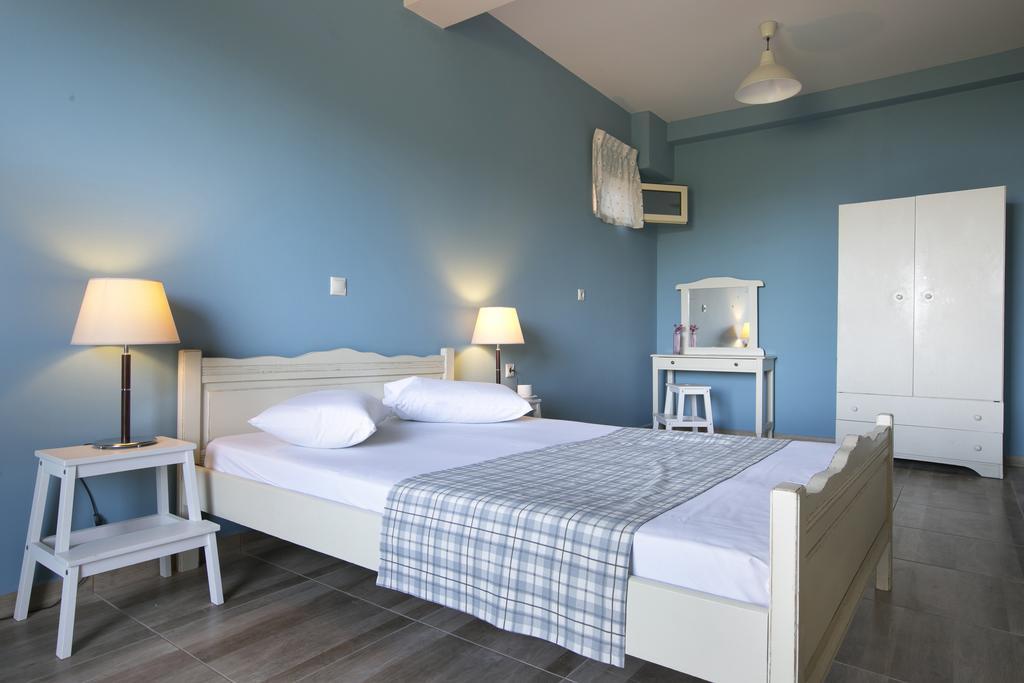 Irilena Studios And Apartments Lászi Szoba fotó